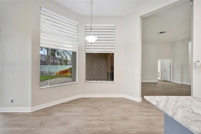 Building Photo - 6334 SW 192nd Ave