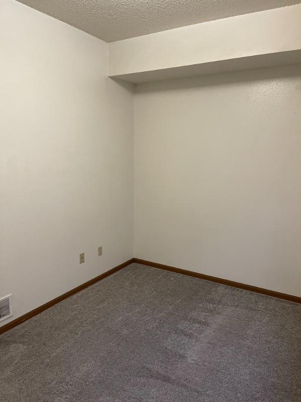 Building Photo - 307 E College St