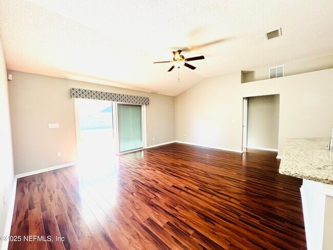 Building Photo - 1585 E Windy Willow Dr