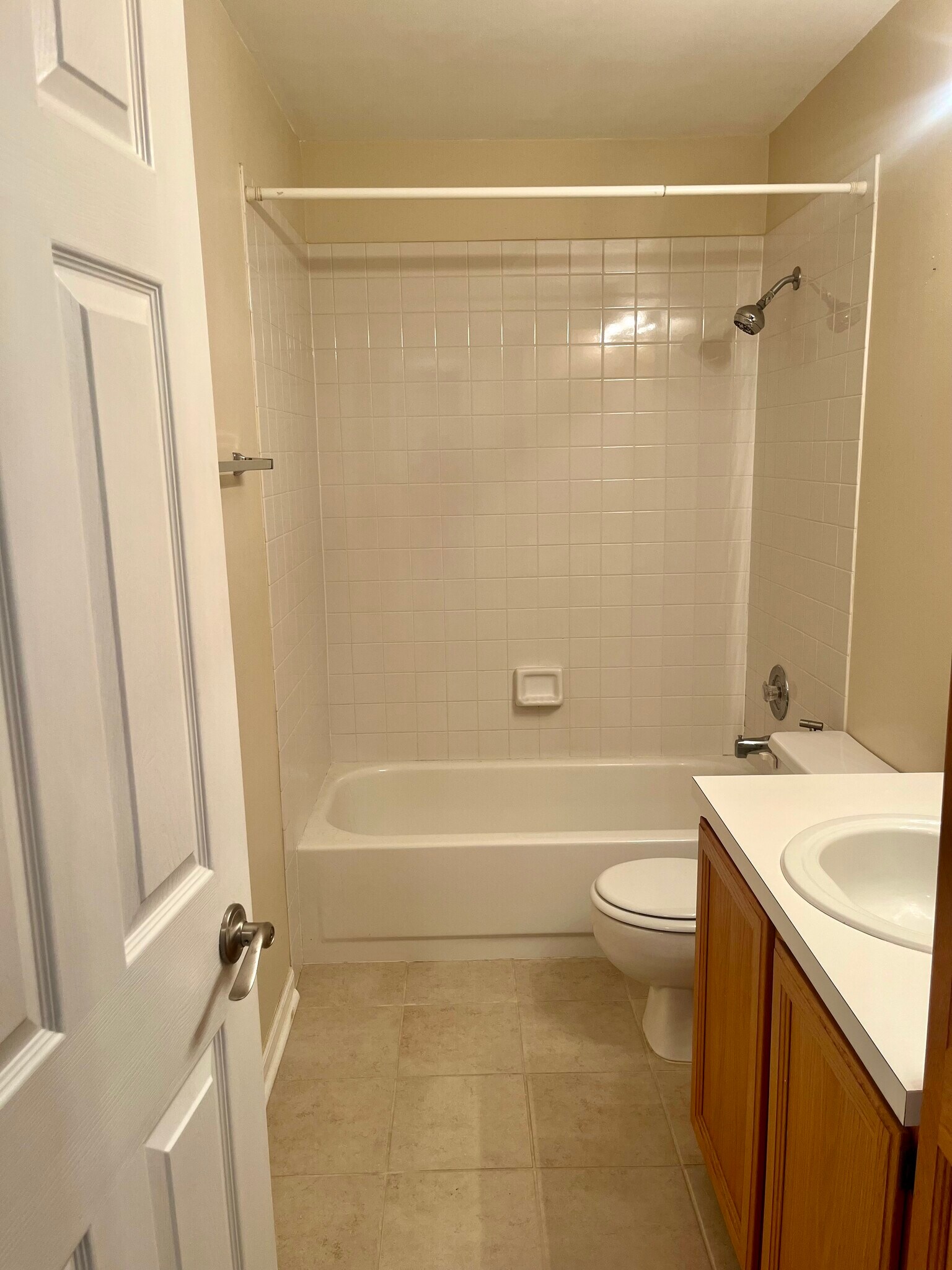Building Photo - 1123 Bristol Ct
