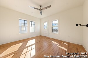Building Photo - 909 N Mesquite St