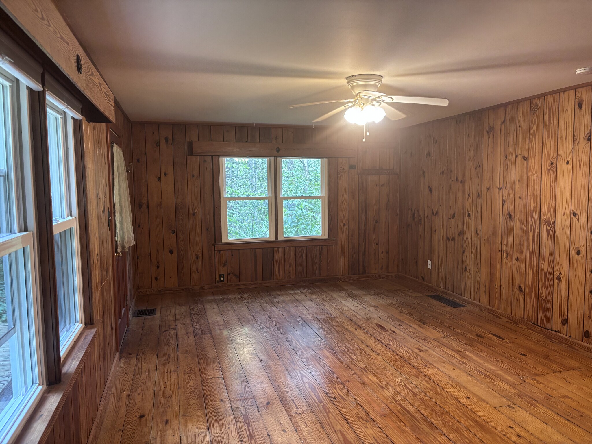 Living Room - 10936 Raphel Rd