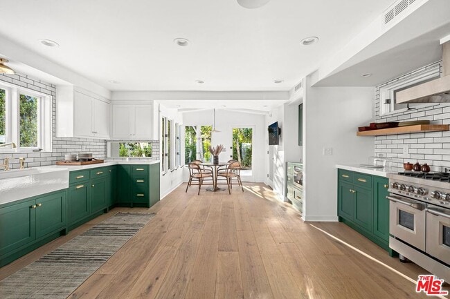 Building Photo - 1514 Sorrento Dr