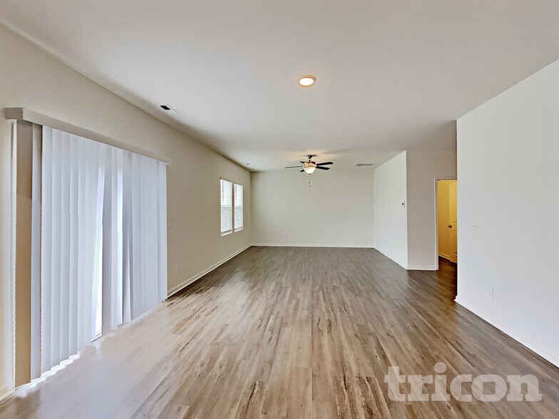 Building Photo - 165 Ogden Pond Pl