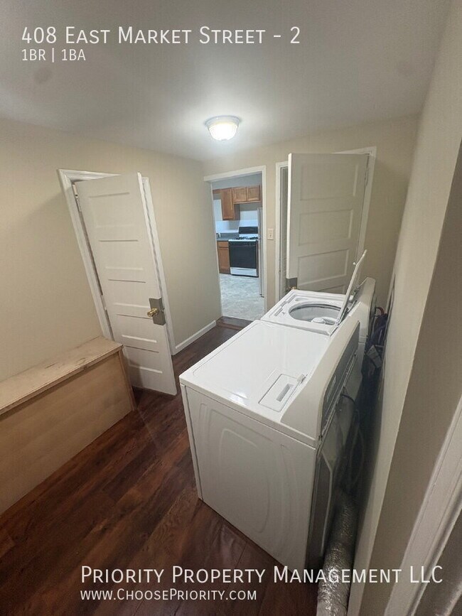 Building Photo - 408 E Market St