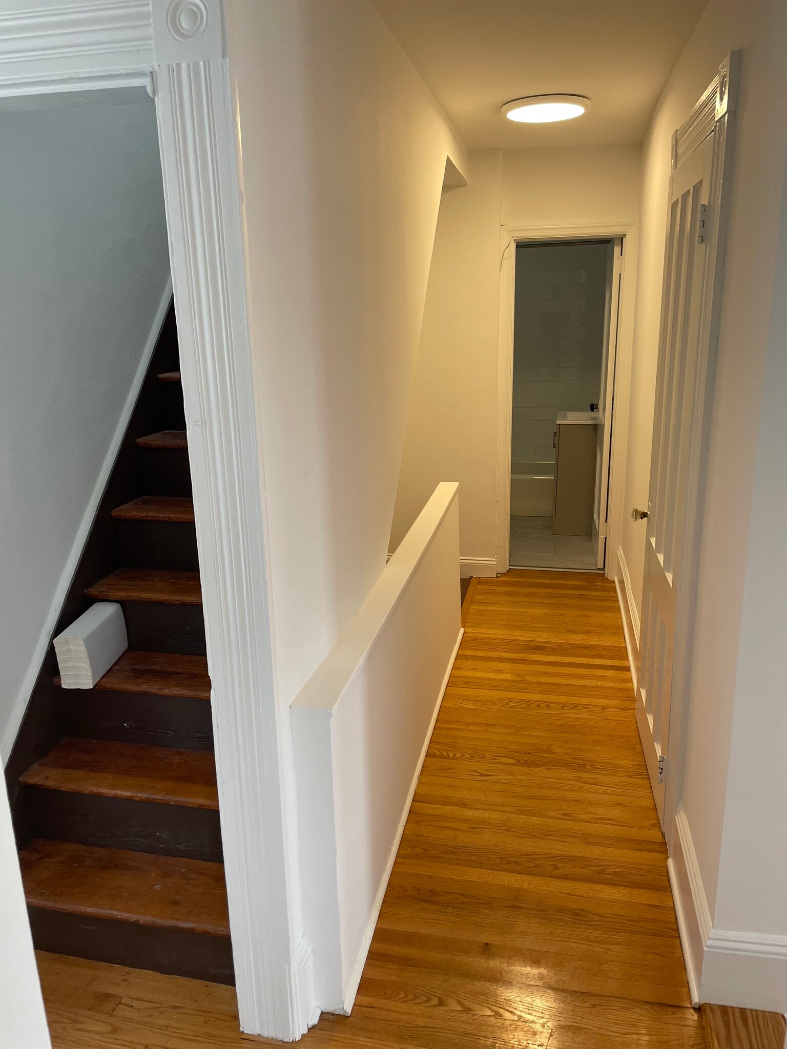 Building Photo - 125 Tunxis Hill Rd