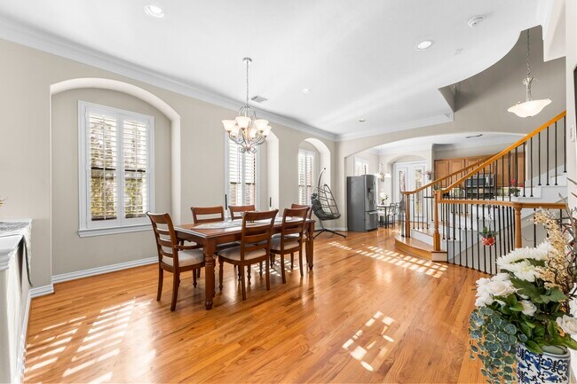 Building Photo - 9910 Orchard Ct