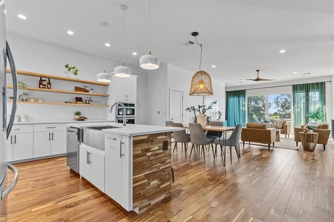 Building Photo - 2712 Oak Springs Dr