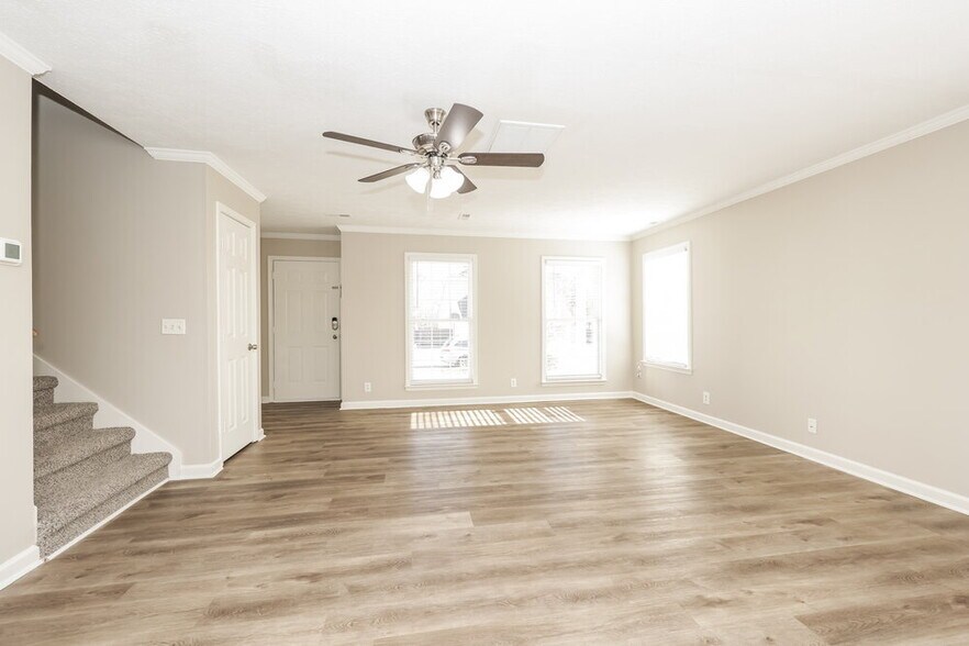 Building Photo - 913 Buckhaven Dr