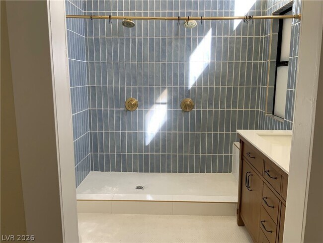 Building Photo - 216 Red Cloud Terrace