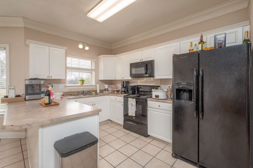 Building Photo - 923 Saint Andrews Ln