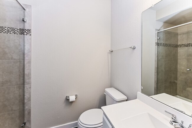 Building Photo - 12319 Summerbrook Dr