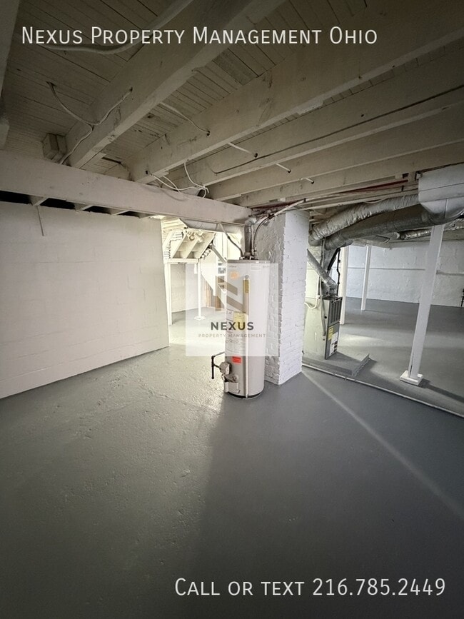 Building Photo - 843 E 232nd St