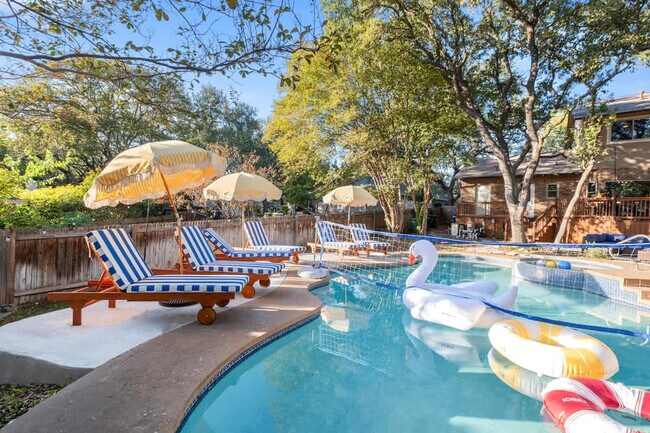 Building Photo - 13702 Yellow Oak Cir