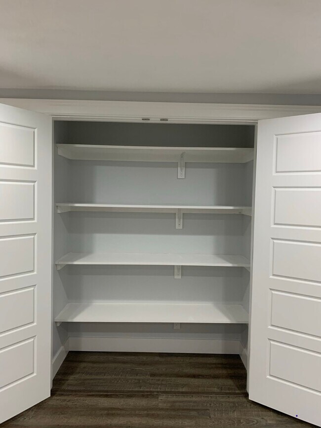 Building Photo - 8740 S Spartan Dr