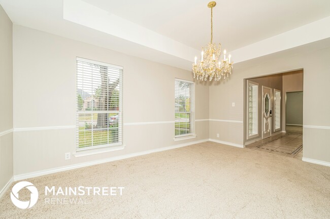 Building Photo - 1412 Daventry Dr