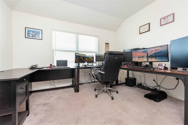 Building Photo - 153 Wind Flower Ln