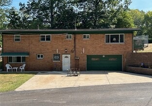 Building Photo - 61 Leicester Dr