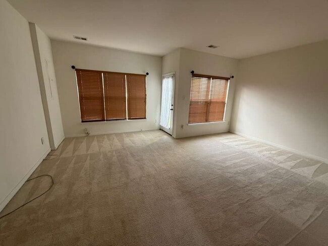Building Photo - 9903 Magnolia Pointe Ct