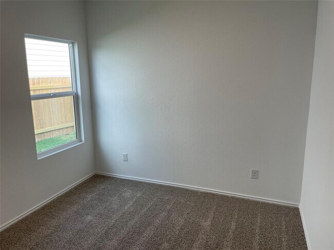 Building Photo - 428 Halfmoon Dr