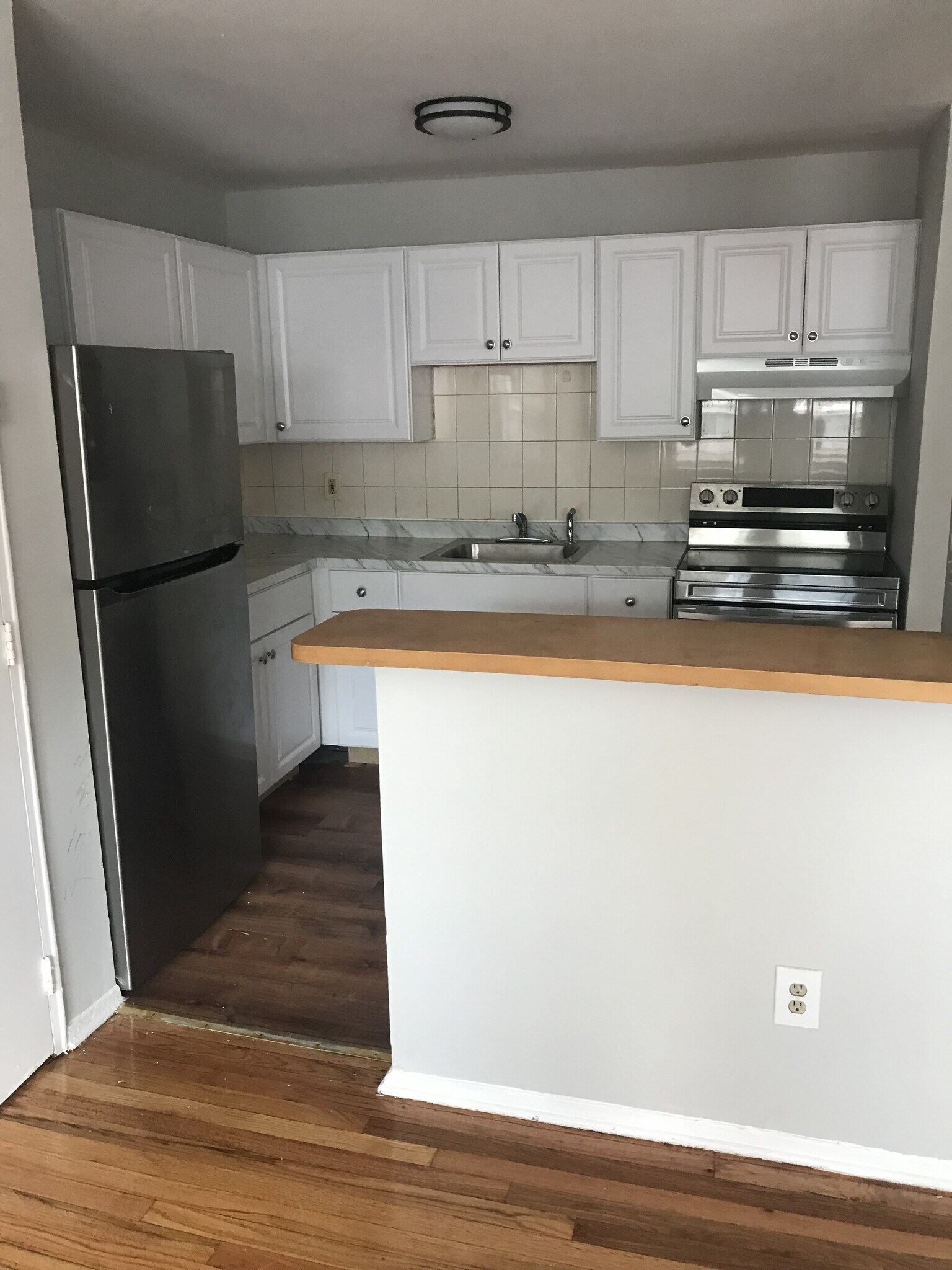 Building Photo - Dover Hills Apartments