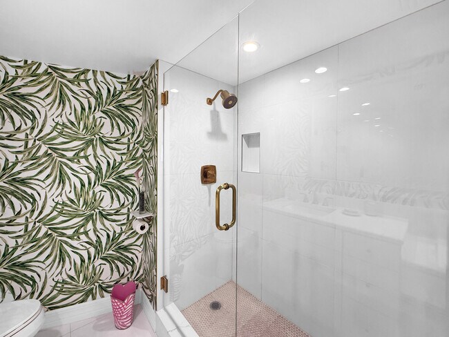Building Photo - 3000 N Ocean Dr