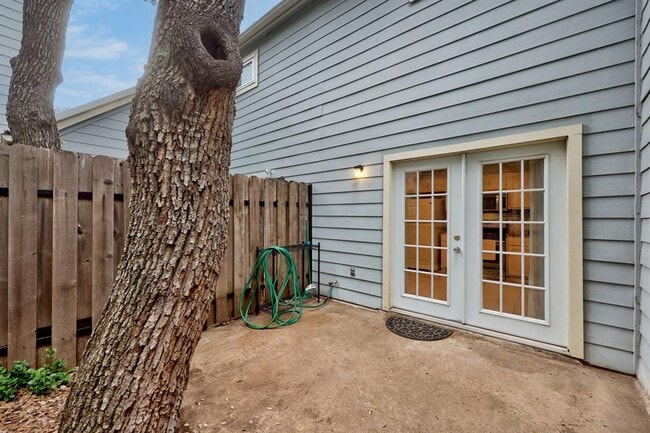 Building Photo - 8330 Fathom Cir
