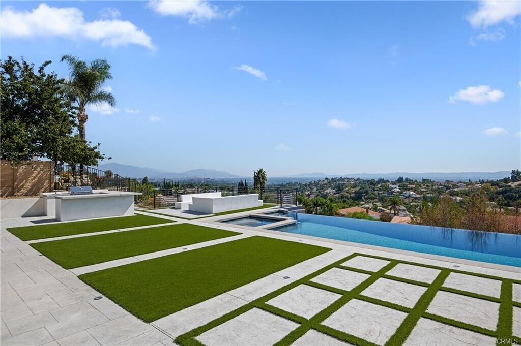 Building Photo - 17764 Sidwell St