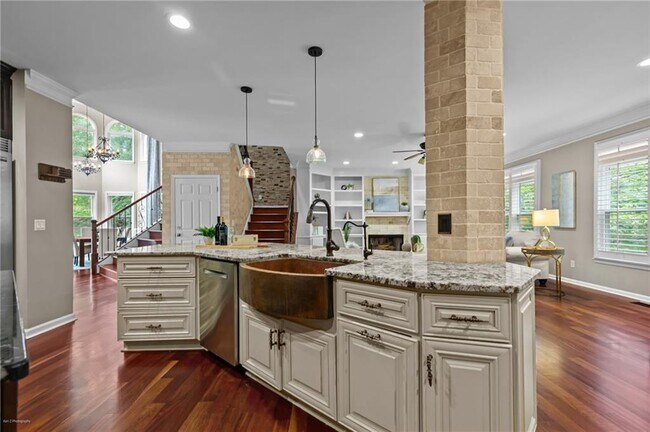 Building Photo - 2990 Hearthstone Dr