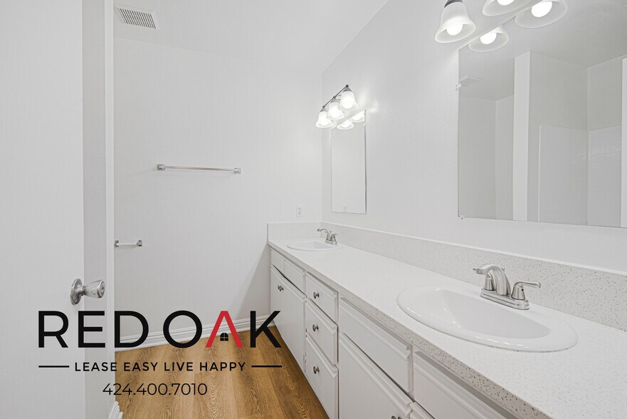 Building Photo - 4320 S Centinela Ave