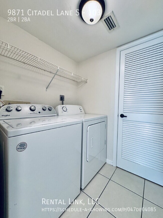 Building Photo - 9871 Citadel Ln