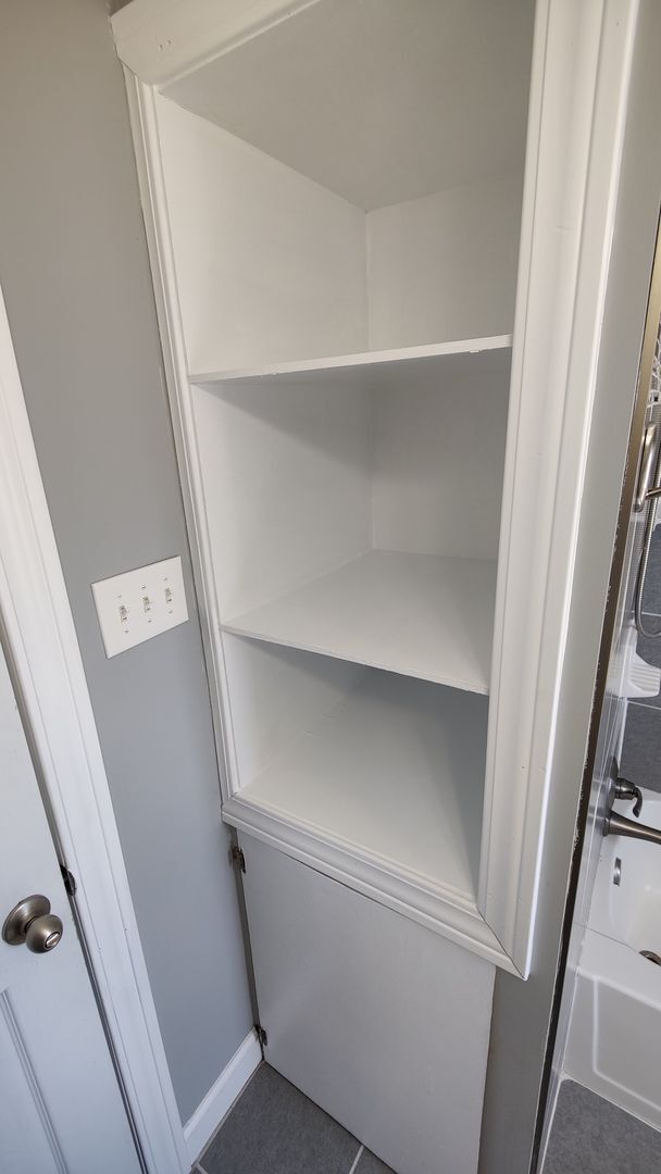 Building Photo - *Beautifully Updated & Charming 3BD/1BA Single-Family Home Available in West Mifflin*