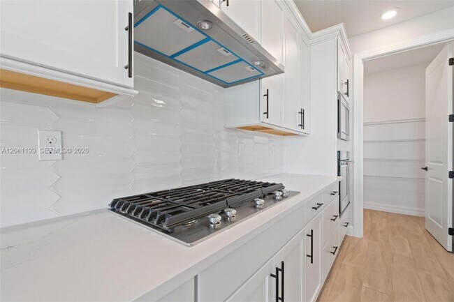Building Photo - 4546 Cumberland Ter