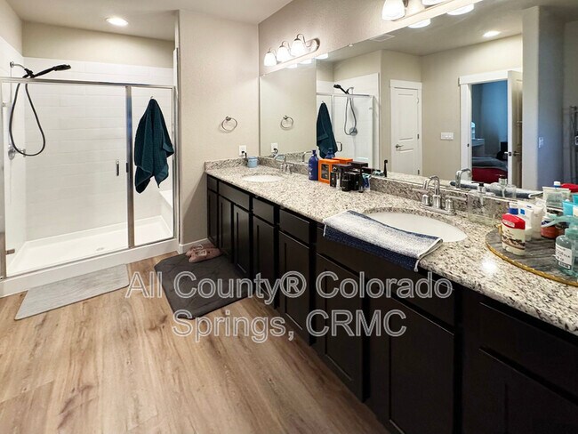 Building Photo - 6755 Carriage Meadows Dr