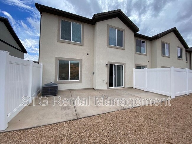 Building Photo - 3237 E Labyrinth Pt Cir