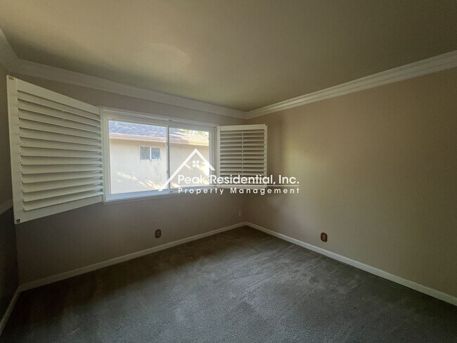 Building Photo - 2bd/1ba Condo with 1 Car Garage- Minutes From ARC!