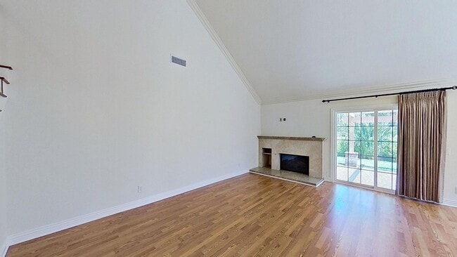 Building Photo - 1013 Powell Dr