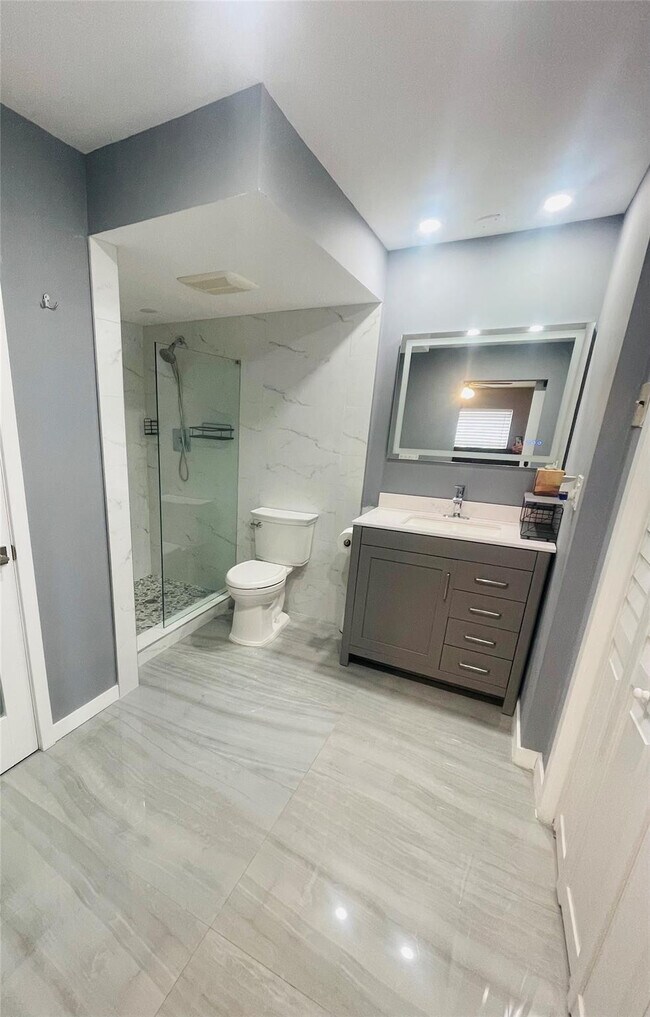 Building Photo - 777 Jeffery St