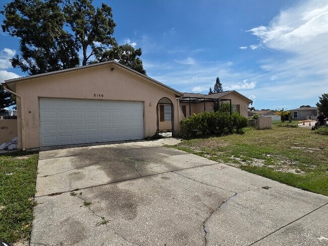 Building Photo - 8140 Medford Dr