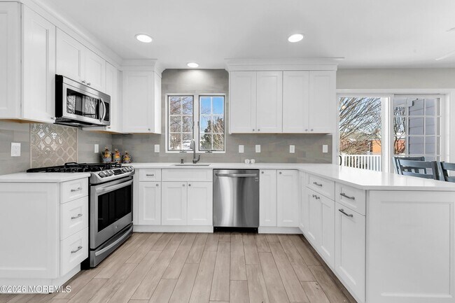 Building Photo - 79 Riverdale Ave