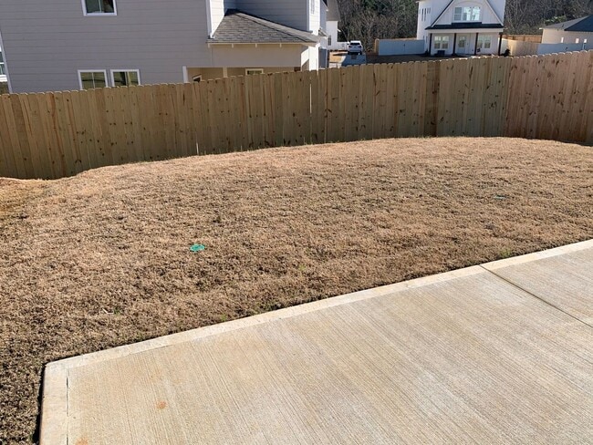 Building Photo - Piper Glenn Subdivision