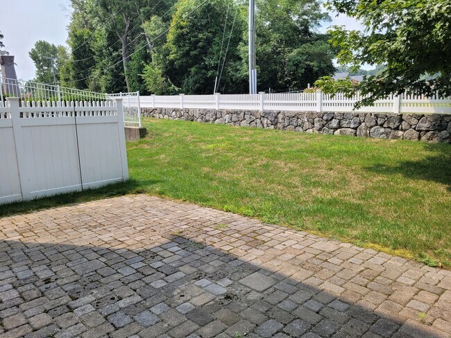 Building Photo - 48 E Hayestown Rd