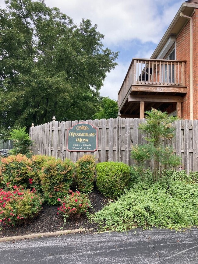 Building Photo - Fully renovated 2 bedroom townhome on a corner property