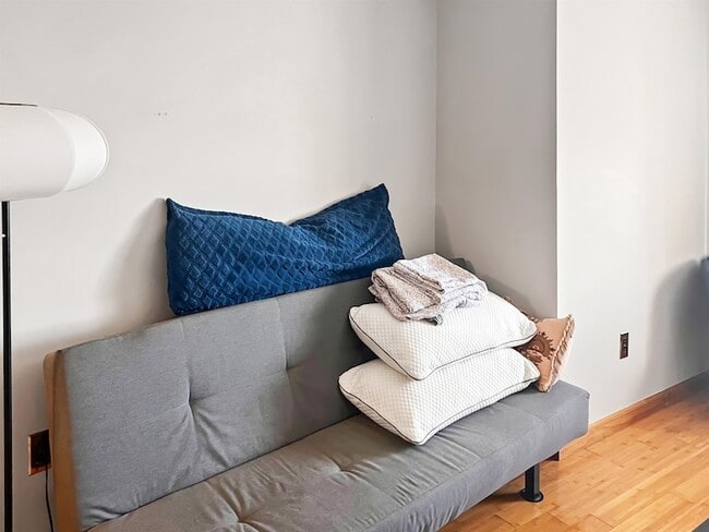 Building Photo - 1906 Paterson Plank Rd