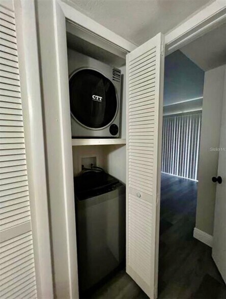 Building Photo - 7108 Waterside Dr