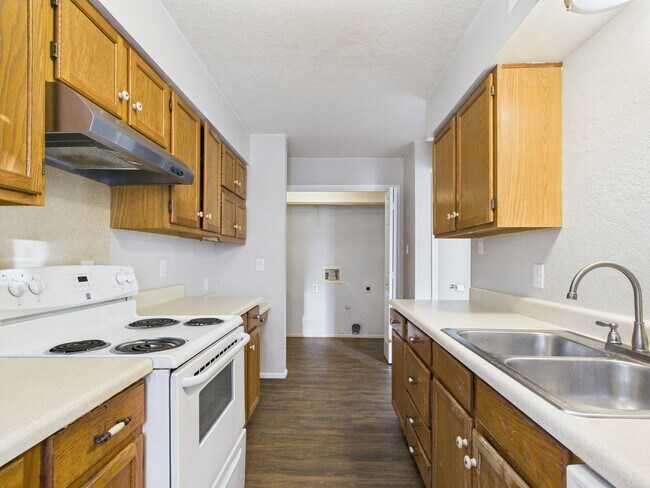 Building Photo - 107 Frederick Rd