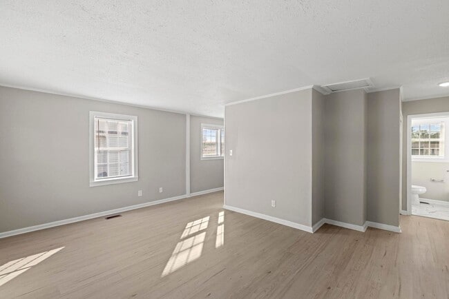 Building Photo - 337-339 Starling Street