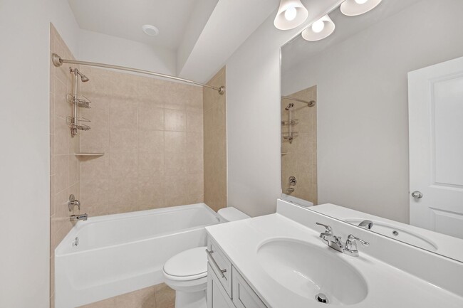 Building Photo - Chic Atlanta Area Townhome