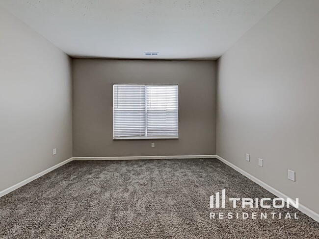 Building Photo - 675 Albermarle Dr