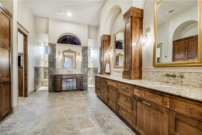 Building Photo - 3353 Tuscany Dr